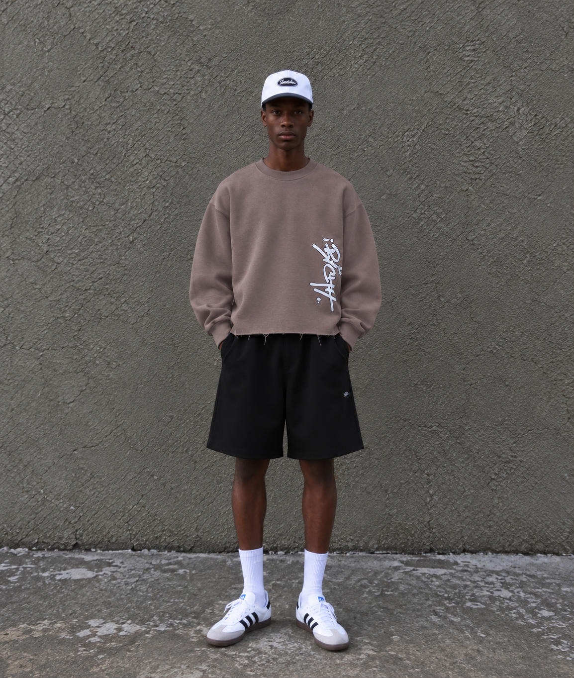 r&R®23 Brown Crewneck